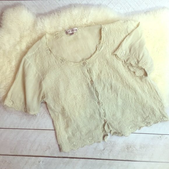 KARAVAN gorgeous vintage lace blouse.