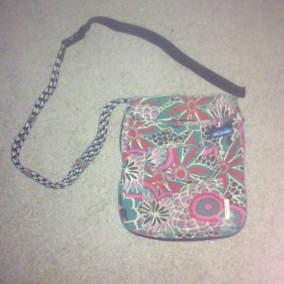 Flower Kavu purse