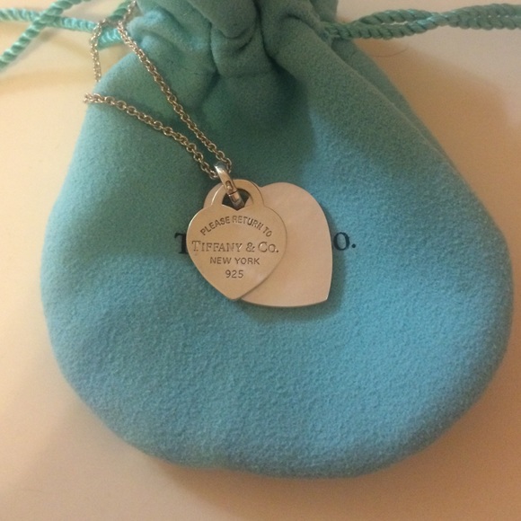 RETURN TO TIFFANY™DOUBLE HEART PENDANT