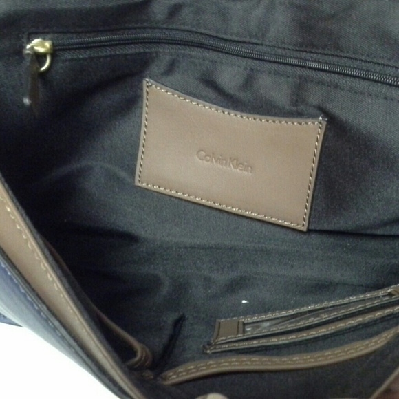 CALVIN KLEIN Purse - Picture 2 of 2