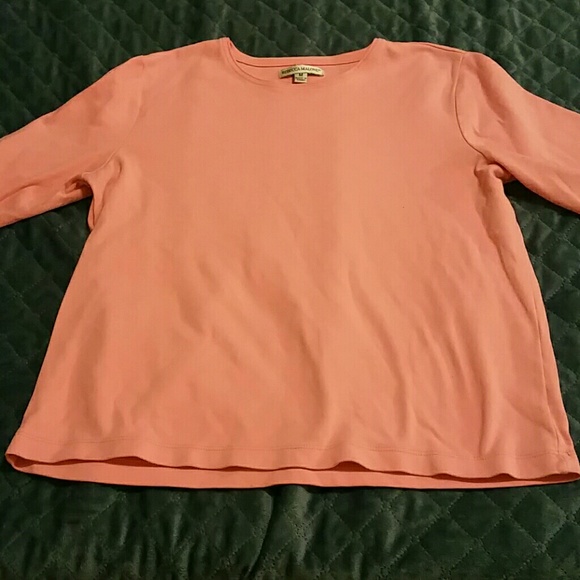 Salmon colored top - Picture 1 of 1