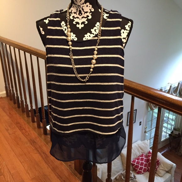 Green Envelopes  Tops - Green Envelo beautiful navy &  white strips top.