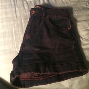 Bullhead mom shorts