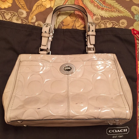 Authentic Coach purse - Picture 2 of 4