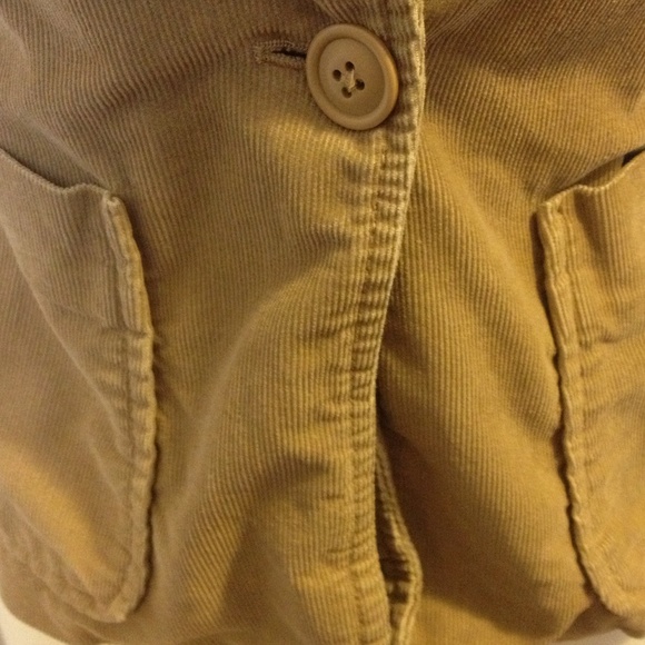 Beautiful blazer from the Gap !! - Picture 2 of 4