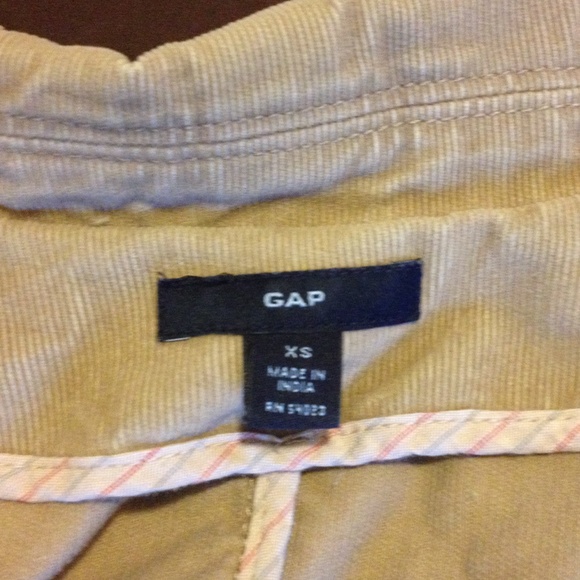 Beautiful blazer from the Gap !! - Picture 4 of 4