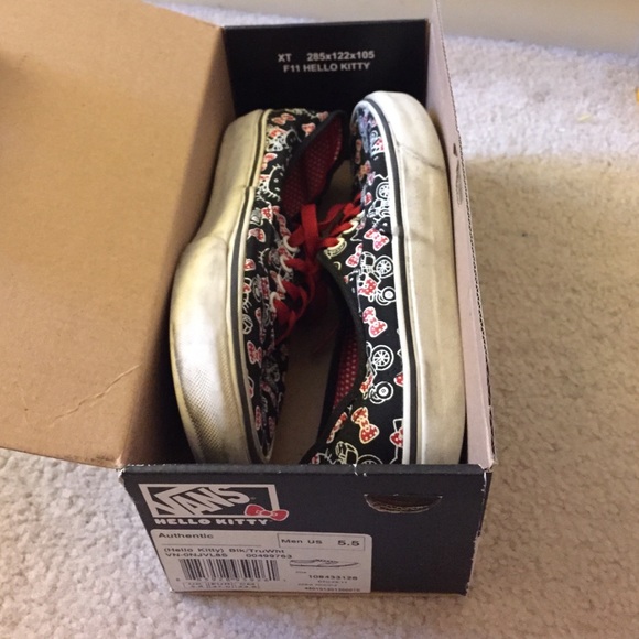 Hello Kitty Vans - Picture 2 of 4