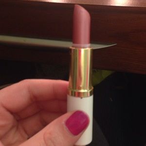 Estée Lauder lipstick, long wear pink parfait