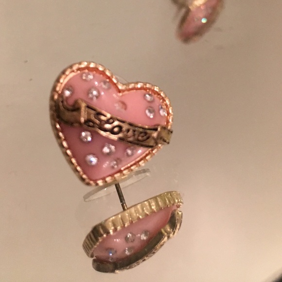 New Heart & love banner gold tone stud earrings - Picture 4 of 4