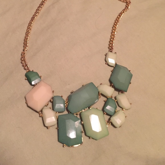 Green statement necklace!
