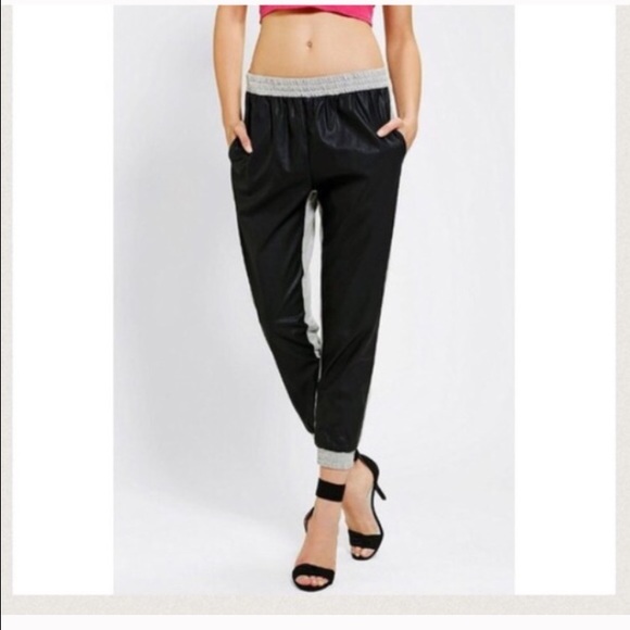 Urban Outfitters Joggers - Picture 2 of 3