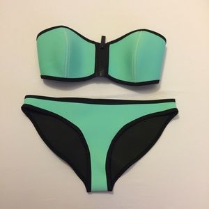 Triangl Winnie - Miami Mint