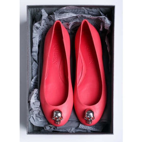 Alexander McQueen Shoes - Alexander McQueen iconic skull ballet flat 6.5