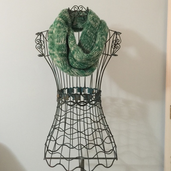 American eagle scarf