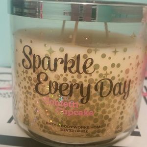 Confetti cupcake candle