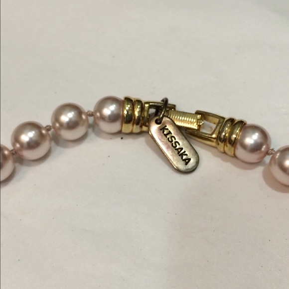 🎉HPx2🎉 Pink pearl necklace *Was $20* - Picture 4 of 4