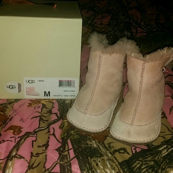 UGG Shoes - Ugh boots