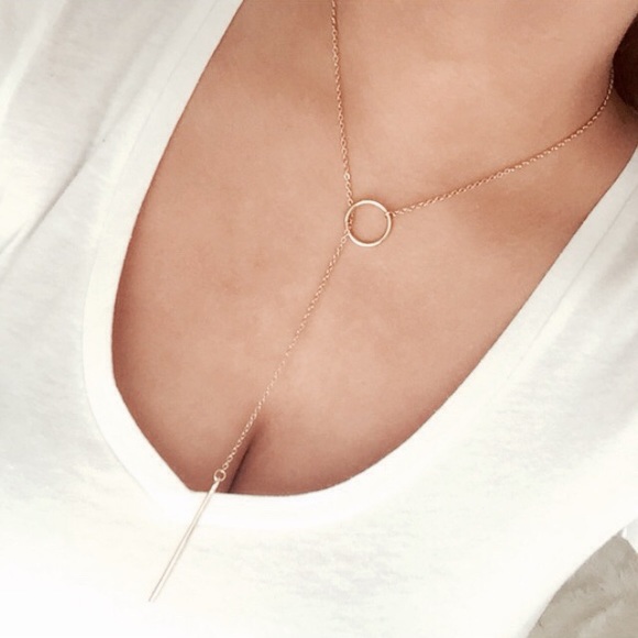 Gold circle bar necklace