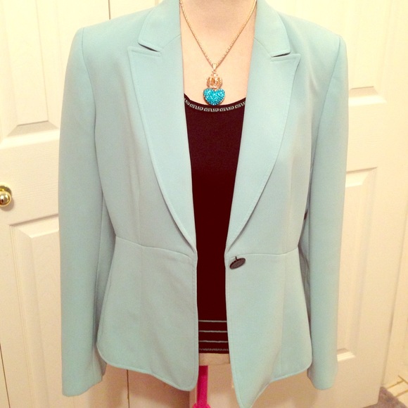 Tahari Jackets & Blazers - TAHARI 3 🅿🅸🅴🅲🅴 🆂🆄🅸🆃 BLAZER/TOP/PANT