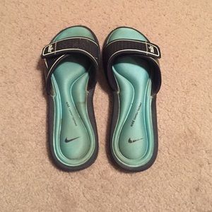 Nike slide ons