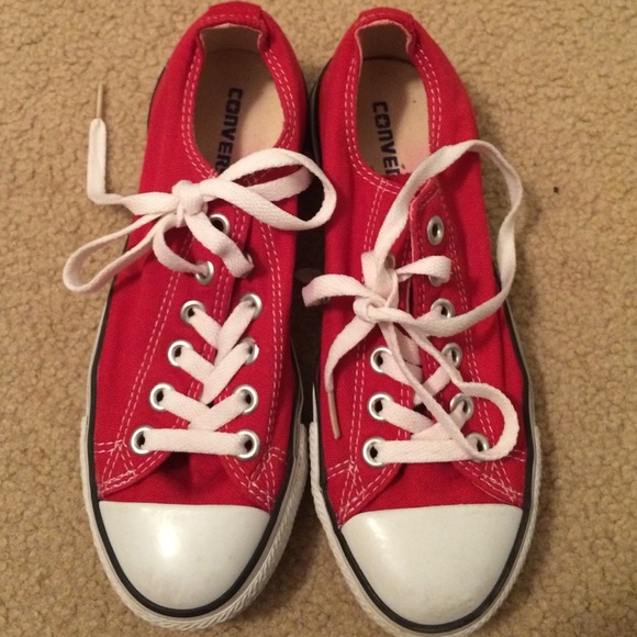 BRAND NEW red converse