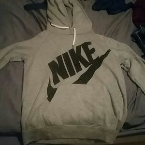Nike pullover