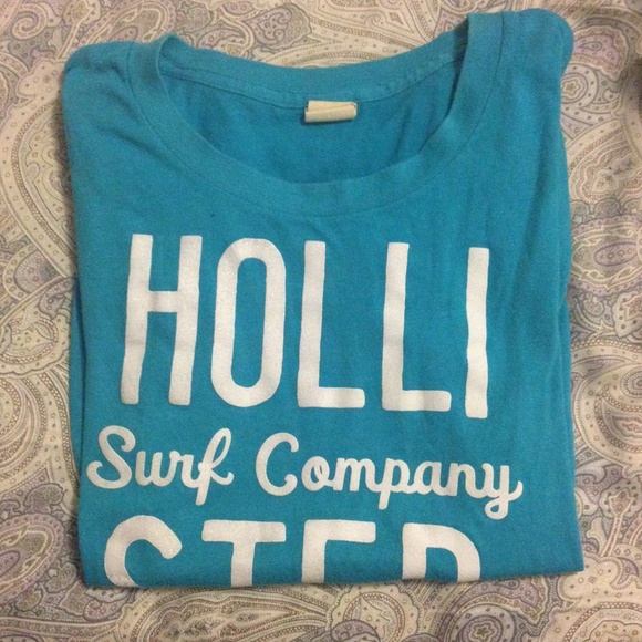Hollister tee shirt