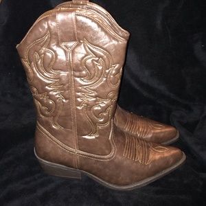 Mossimo 'Kaci' Brown Cowboy Boots