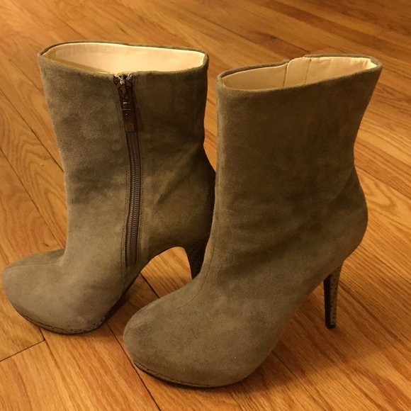 Guess High heel Boots - Picture 4 of 4