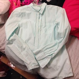 Gap light blue stripe button down