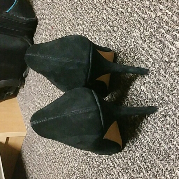 Heels - Picture 2 of 4