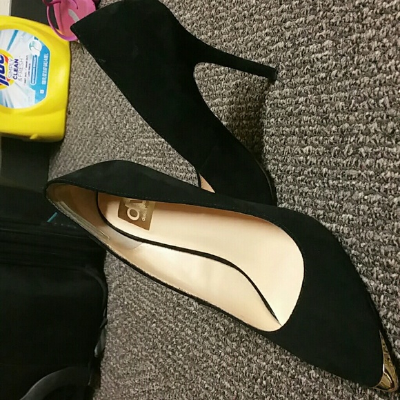 Heels - Picture 4 of 4