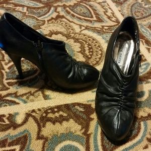 ***sold***Steve Madden ankle booties