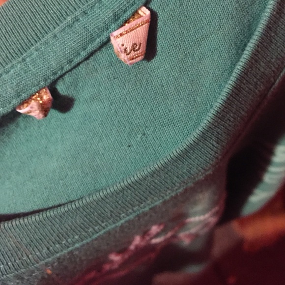 Abercrombie t-shirt - Picture 2 of 2