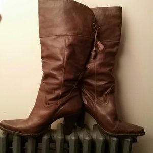 SPRING SALE! Brown boots with Heel - worn once!