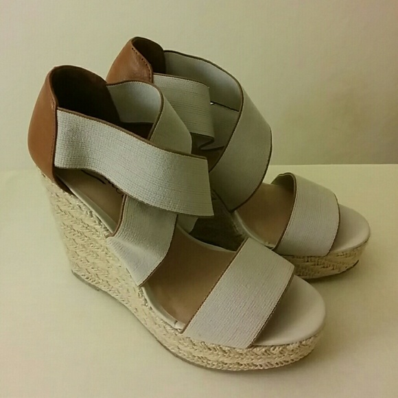Candie's Shoes - Tan Stretchy Wedges