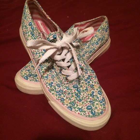 Floral sperry tennis shoes