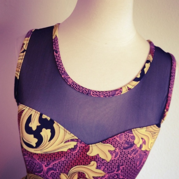 JOYCE PINK BLACK YELLOW PRINT & MESH PEPLUM TOP SMALL - Picture 2 of 4