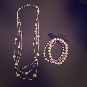 Beautiful Necklace and Matching Braclet