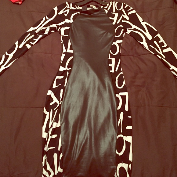 Dresses & Skirts - Black LOVE dress
