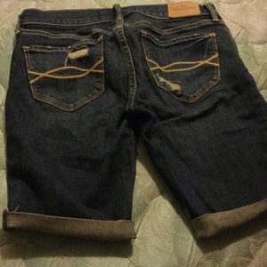 Abercrombie mid shorts