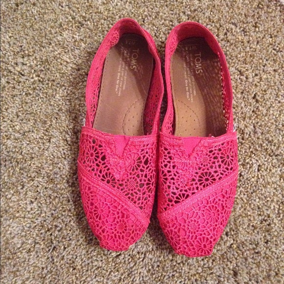 Pink crochet Toms