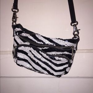 Victoria's Secret Pink cross-over purse