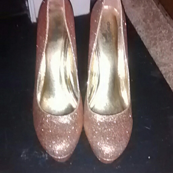 Gold glitter high heels