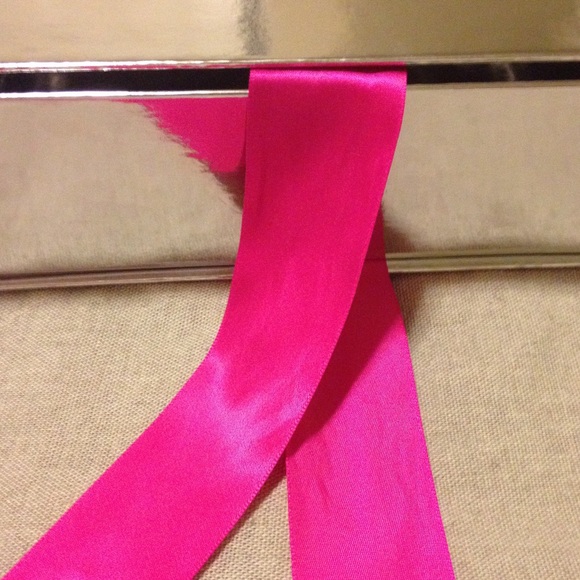 Clinique Gift Box - Picture 4 of 4