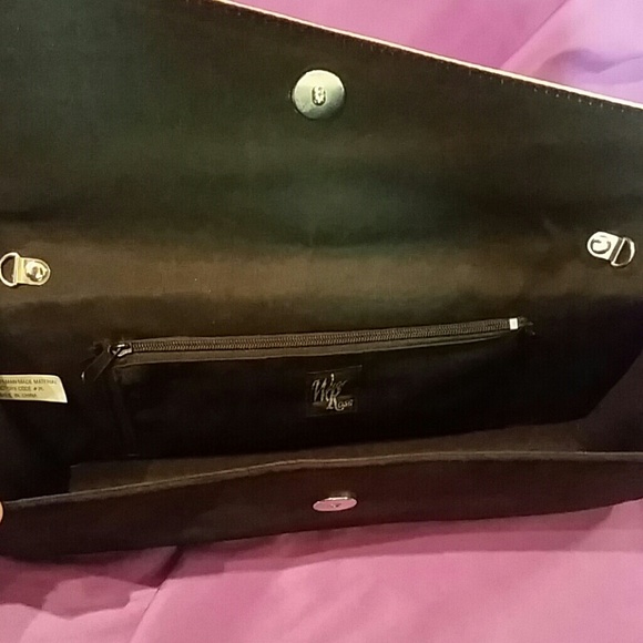 Cute clutch with bow - Picture 3 of 4