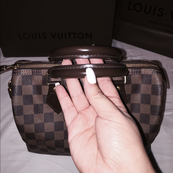 **** Traded**** Louis Vuitton Speedy Damier Ebene - Picture 4 of 4