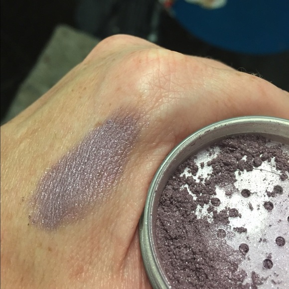 Auth MAC pearlizer sheer pigment in EVER OPAL