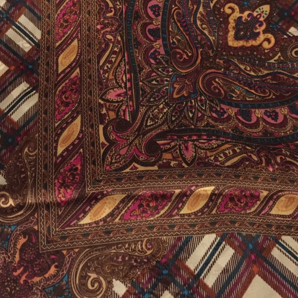 Scarf - Picture 3 of 4