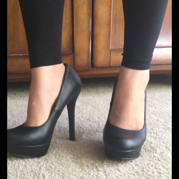 Heels - Picture 2 of 2